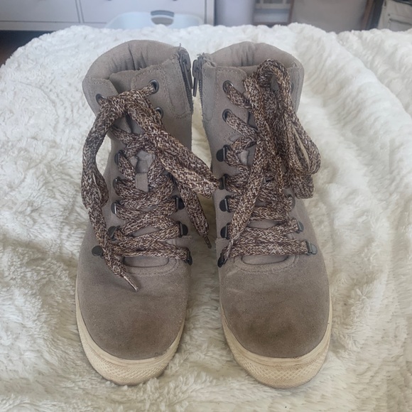 Steve Madden Boots - Picture 1 of 5